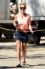 Britney_Spears_-_Leaving_an_office_building_in_Thousand_Oaks_(28).jpg