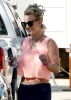 Britney_Spears_-_Leaving_an_office_building_in_Thousand_Oaks_(6).jpg