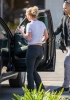 Britney_Spears_-_booty_in_tights_leaving_a_Gym_in_Thousand_Oaks_January_8-2015_025.jpg