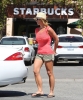 Britney_Spears_-_grabbing_a_coffee_at_Starbucks_in_Westlake_Village_006.jpg
