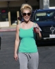 Spears_Britney_Starbucks_Jan28_(26).jpg