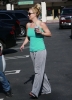 Spears_Britney_Starbucks_Jan28_(9).jpg