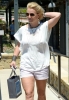 August_10_-_Britney_Shopping_In_Malibu-11.JPG