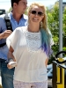 August_10_-_Britney_Shopping_In_Malibu-16.JPG